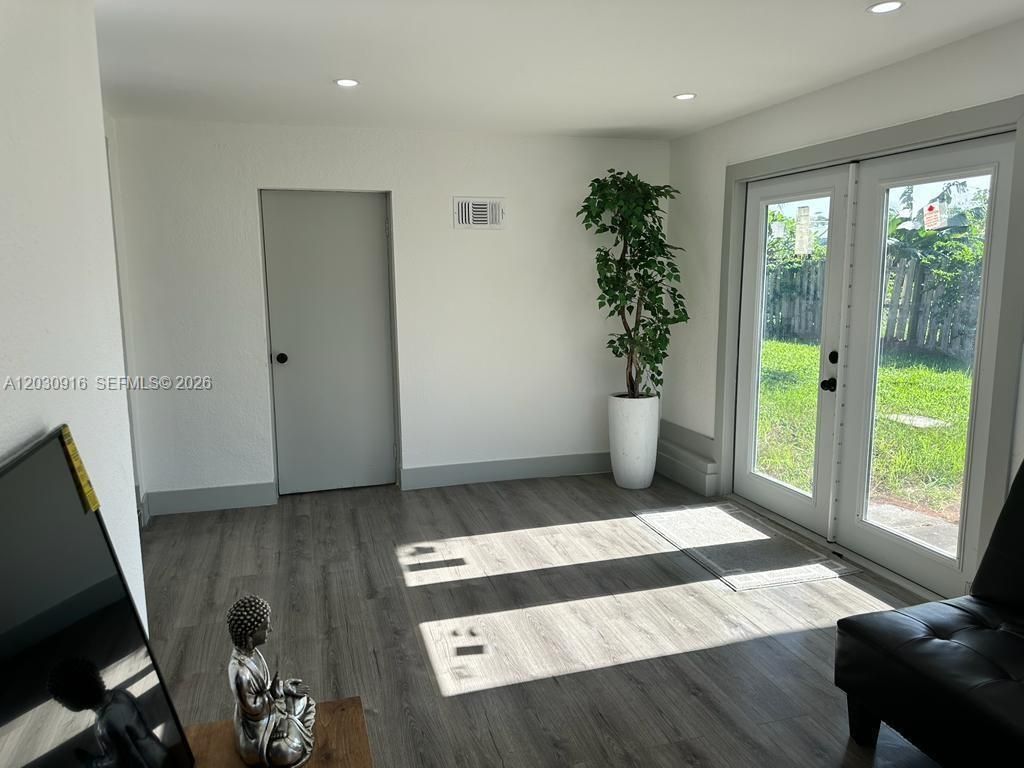 1029 SW 1st Ave , Pompano Beach, FL 33060 Photo