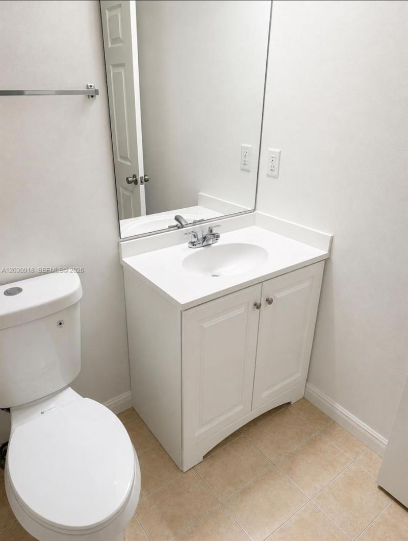 374 NE 27th Ave , Unit 203, Homestead, FL 33033 Photo