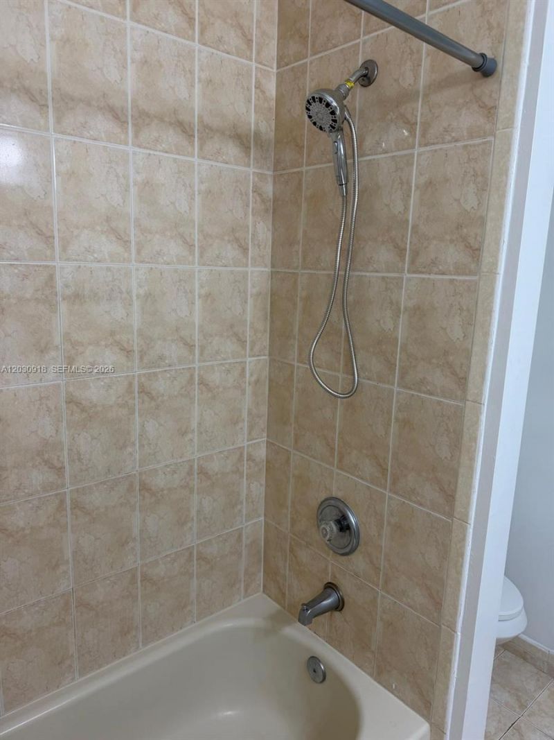 374 NE 27th Ave , Unit 203, Homestead, FL 33033 Photo
