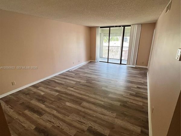 7650 W Mcnab Rd, Unit 204, Tamarac, FL 33321