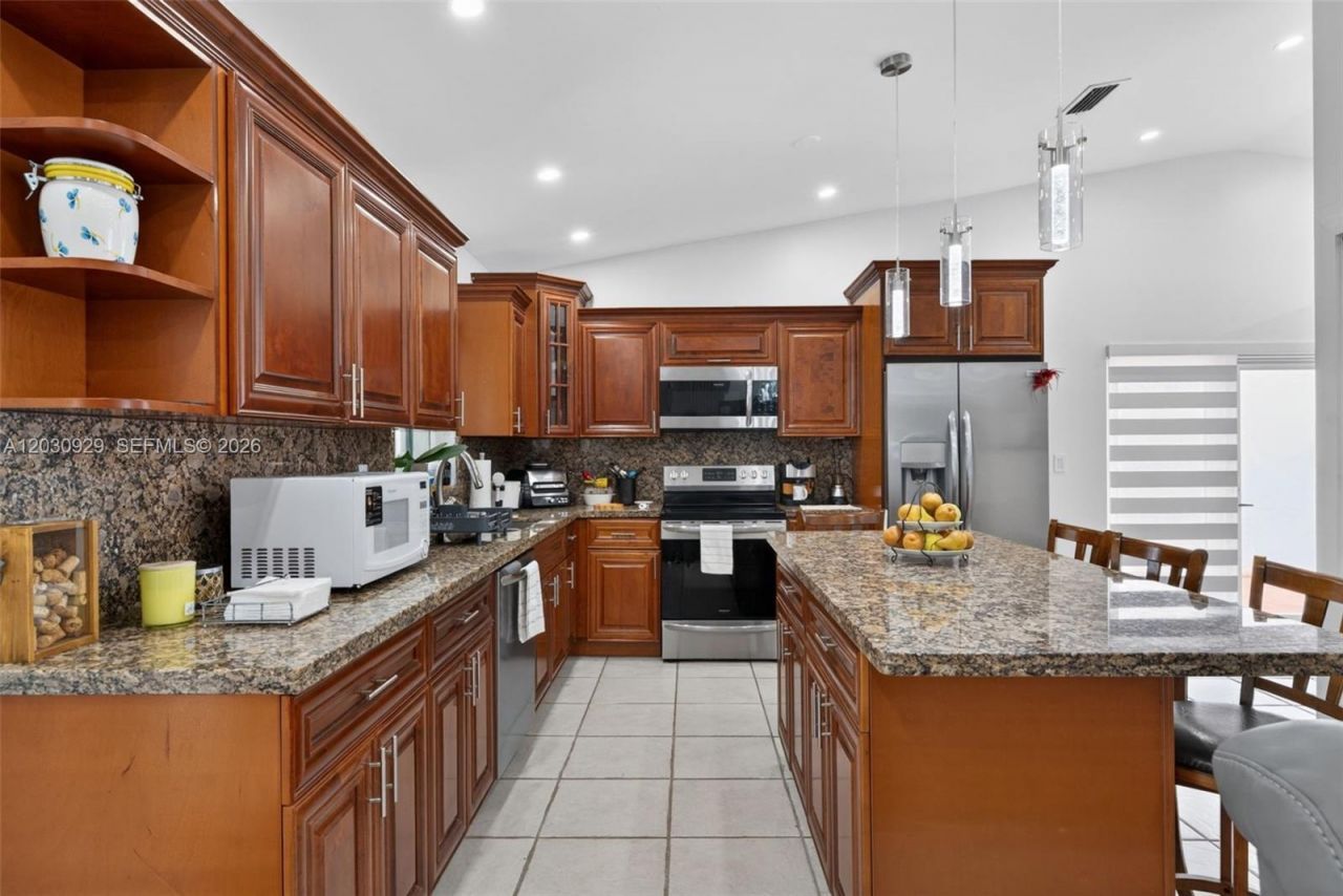 14315 SW 101st St , Miami, FL 33186 Photo