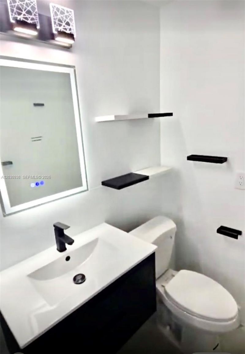 2131 Calais Dr , Unit 7, Miami Beach, FL 33141 Photo