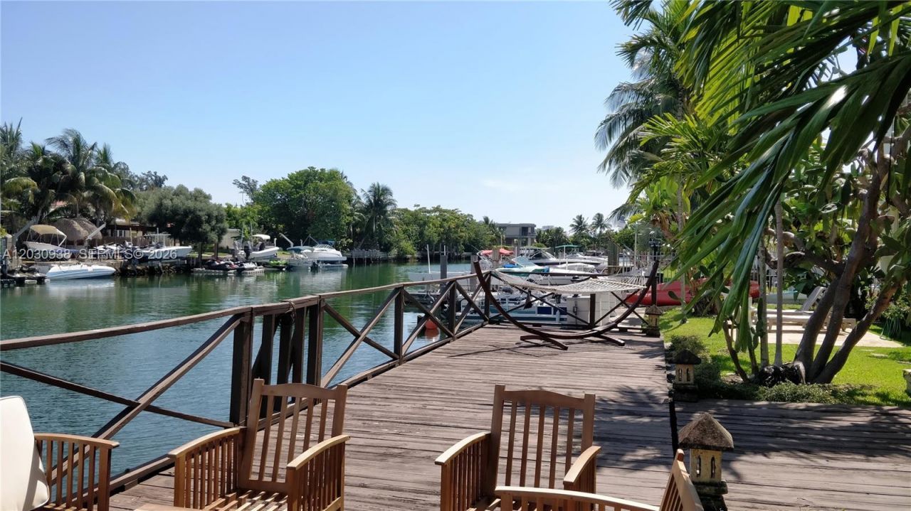 2131 Calais Dr , Unit 7, Miami Beach, FL 33141 Photo