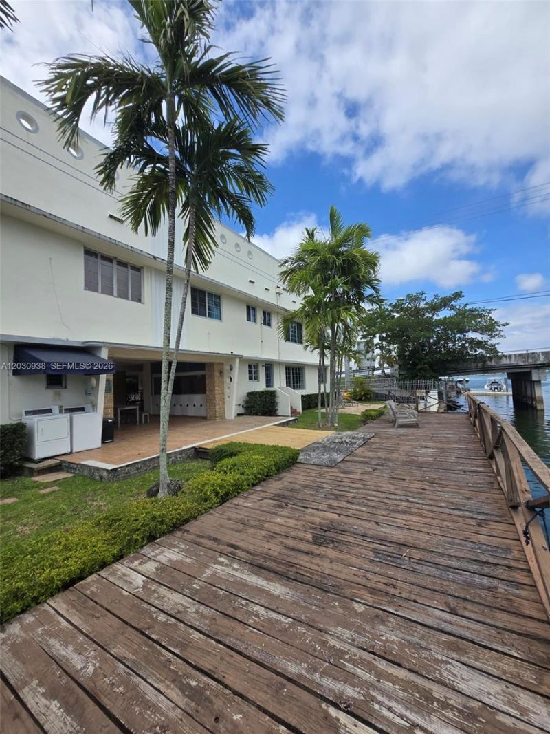 2131 Calais Dr , Unit 7, Miami Beach, FL 33141 Photo
