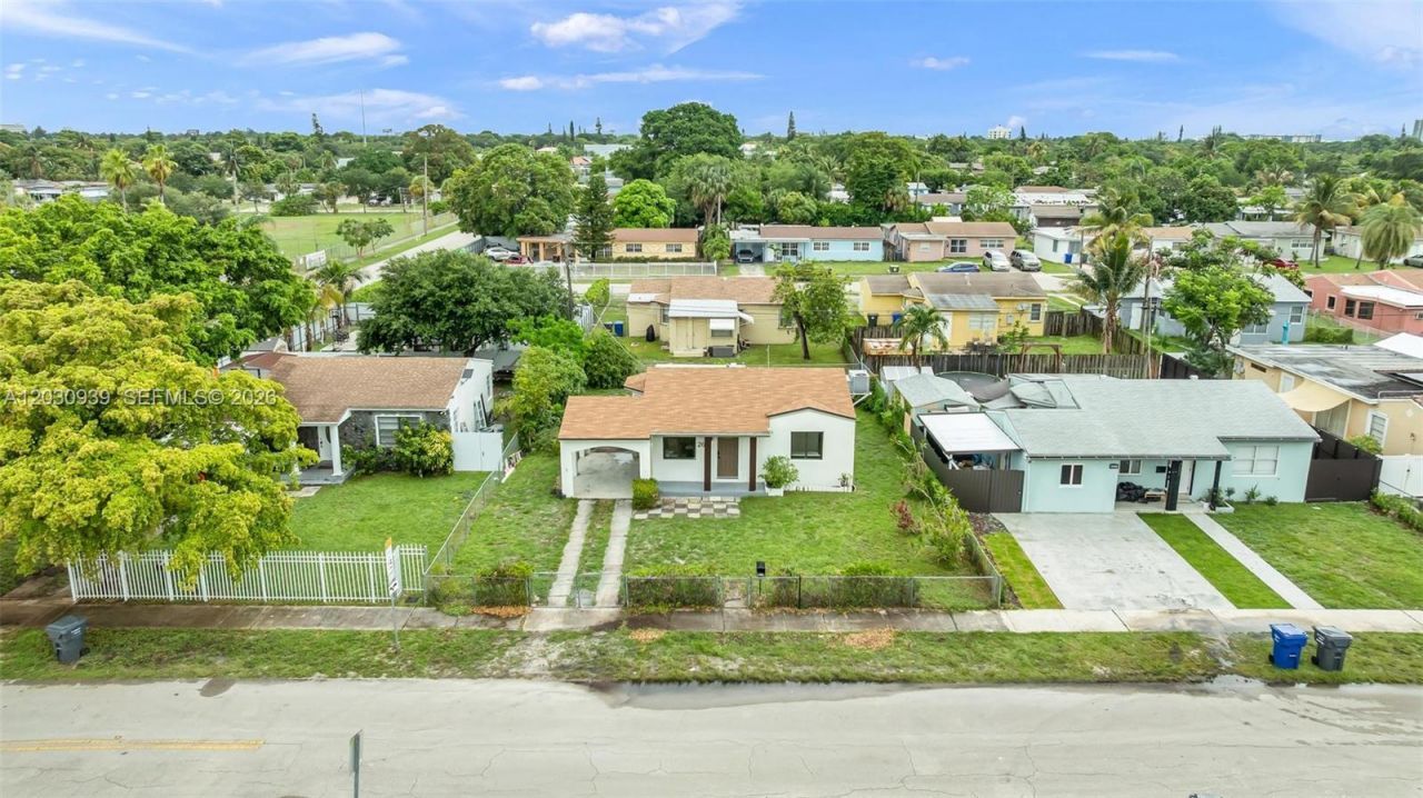 2651 Fletcher Ct , Hollywood, FL 33020 Photo