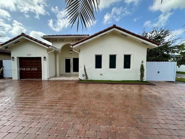 15490 SW 10th St, Miami, FL 33194
