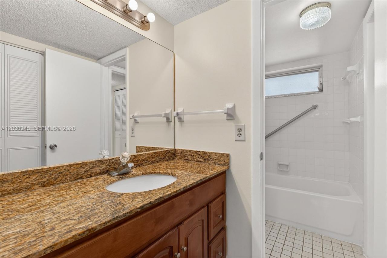 6070 NW 64th Ave , Unit 308, Tamarac, FL 33319 Photo
