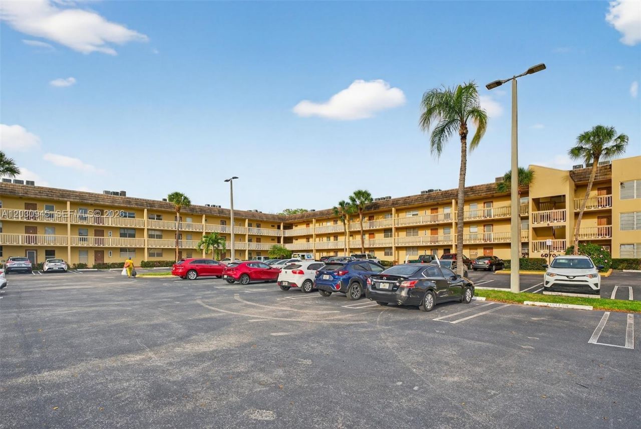 6070 NW 64th Ave , Unit 308, Tamarac, FL 33319 Photo