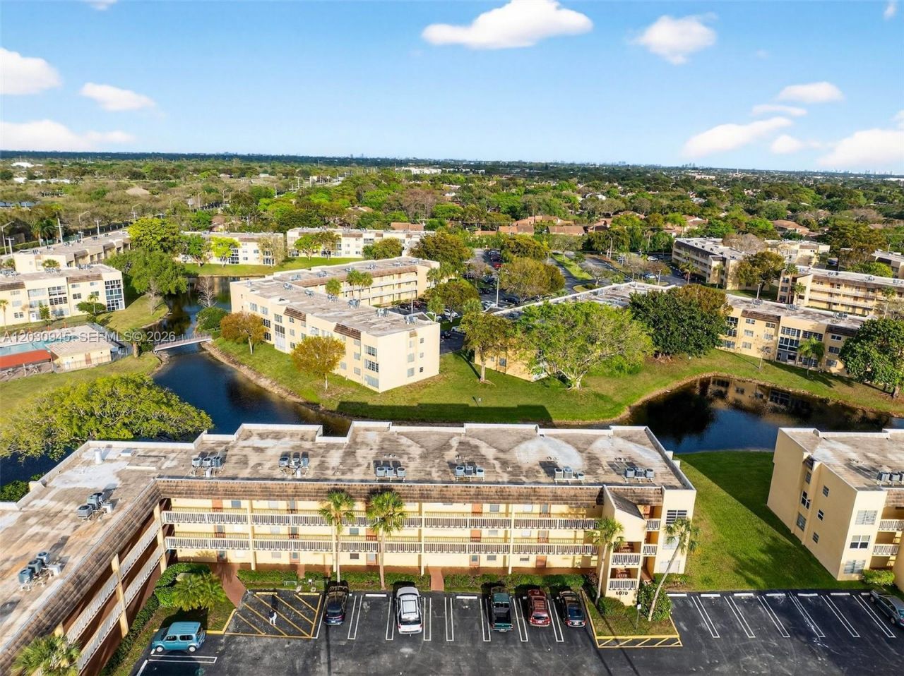 6070 NW 64th Ave , Unit 308, Tamarac, FL 33319 Photo