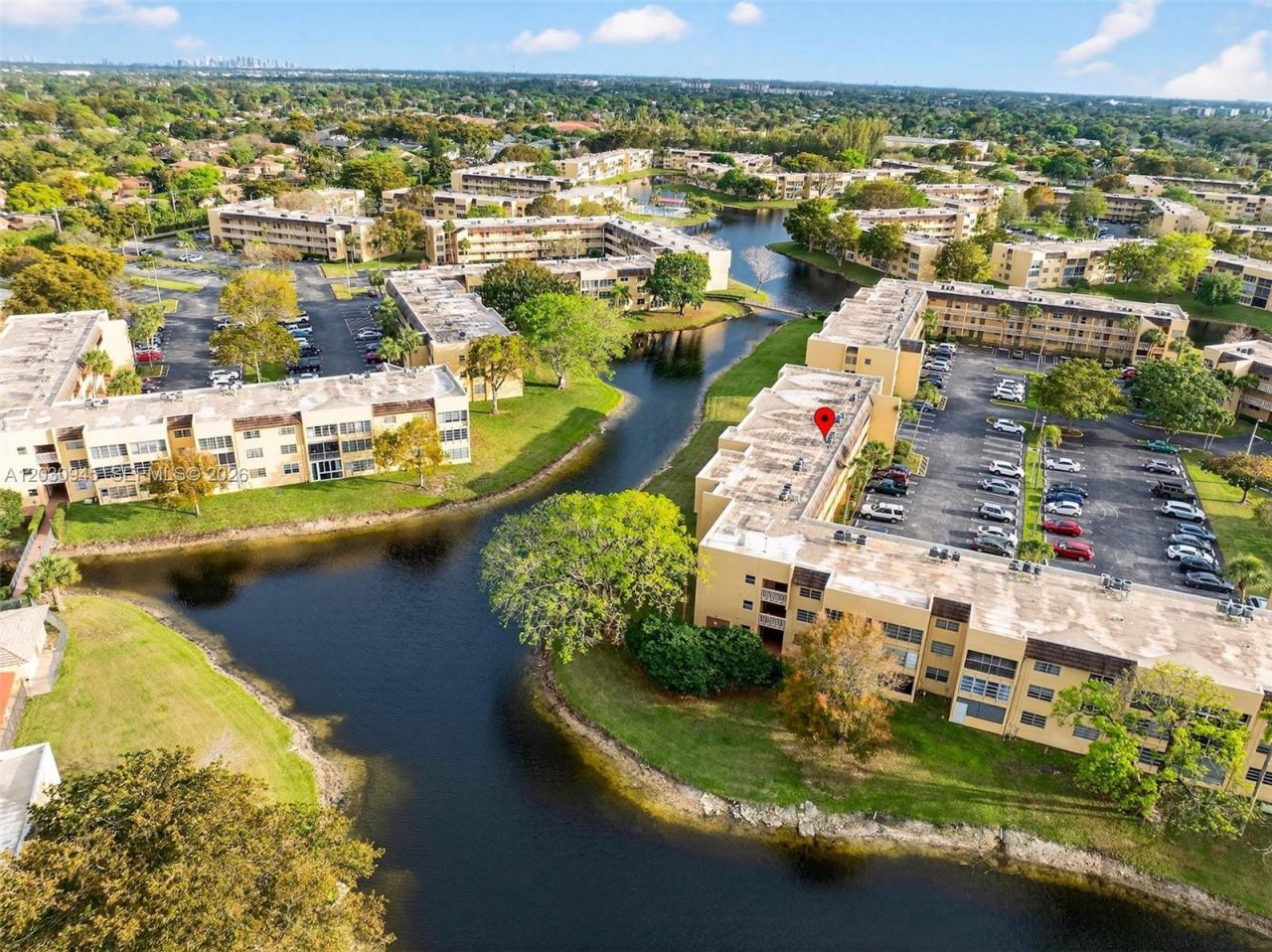 6070 NW 64th Ave , Unit 308, Tamarac, FL 33319 Photo