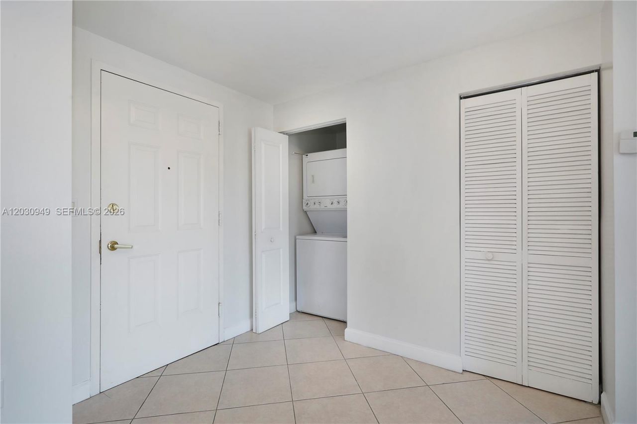 2280 SW 32nd Ave , Unit 605, Miami, FL 33145 Photo