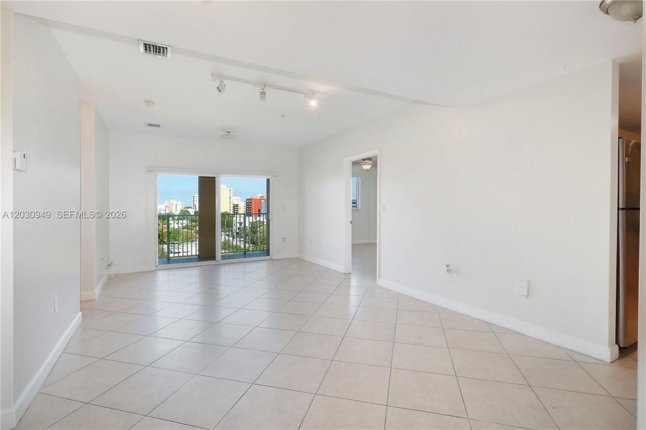 2280 SW 32nd Ave , Unit 605, Miami, FL 33145 Photo