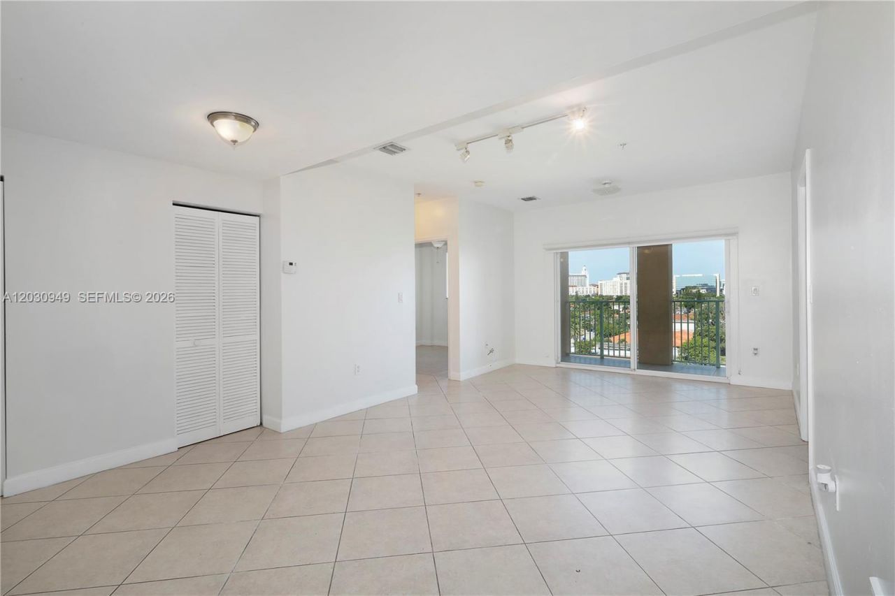2280 SW 32nd Ave , Unit 605, Miami, FL 33145 Photo
