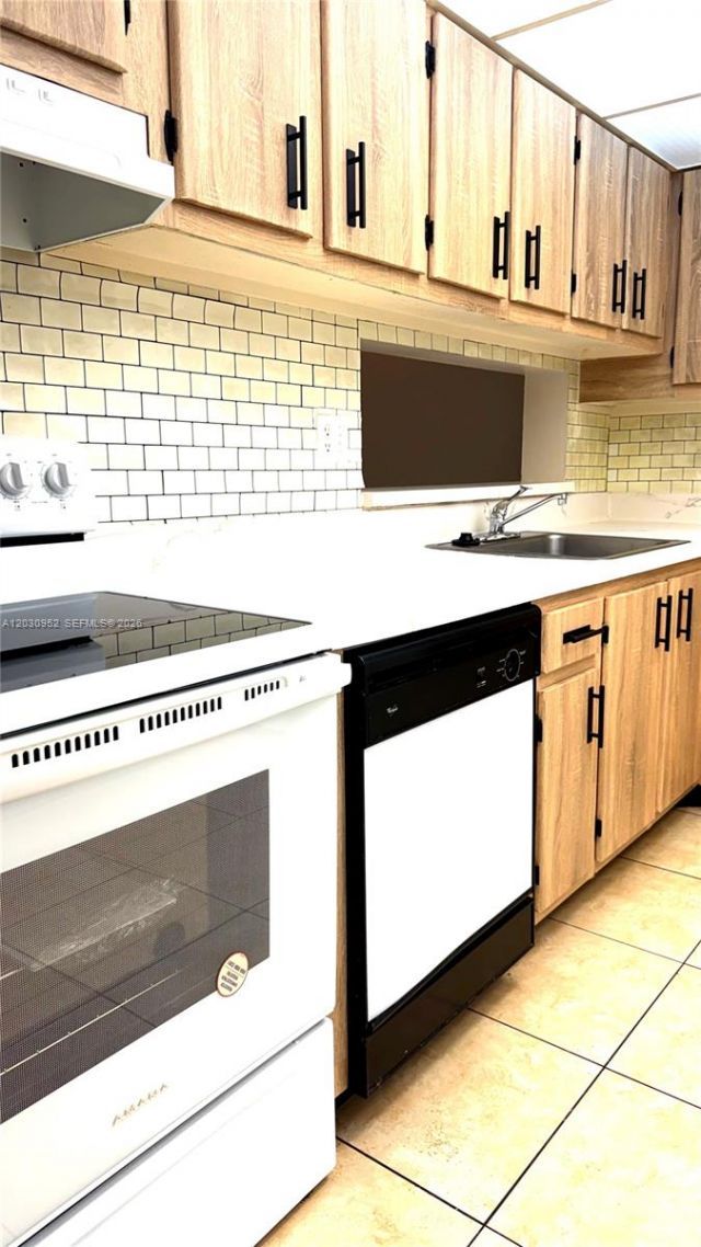 8540 SW 133rd Ave Rd , Unit 422, Miami, FL 33183 Photo