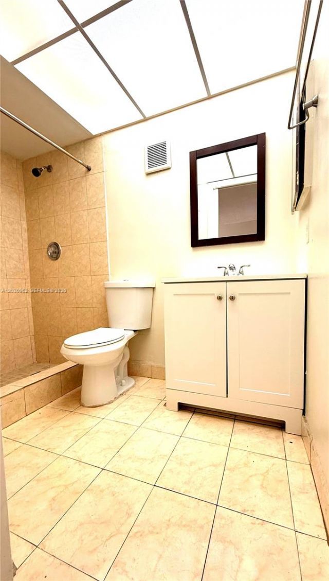 8540 SW 133rd Ave Rd , Unit 422, Miami, FL 33183 Photo