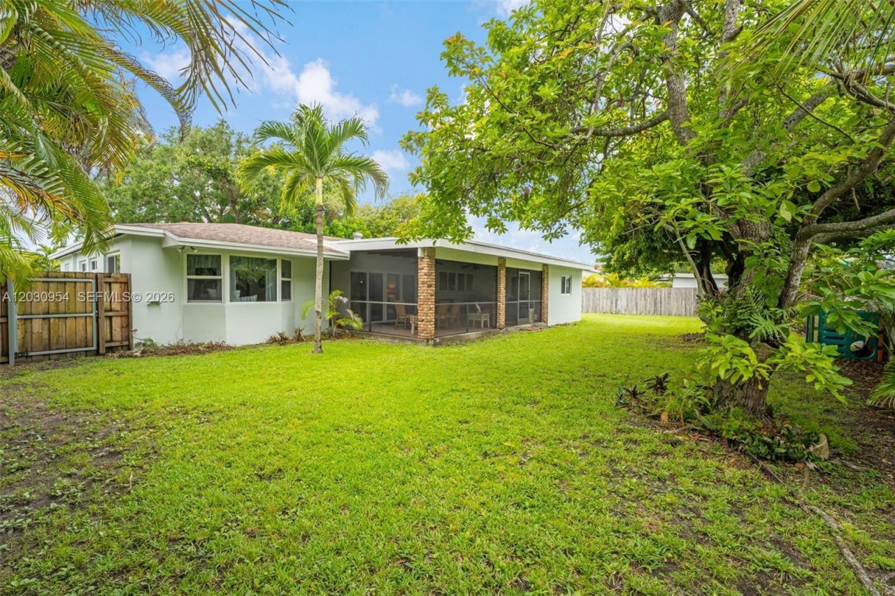 10421 SW 107th St , Miami, FL 33176 Photo