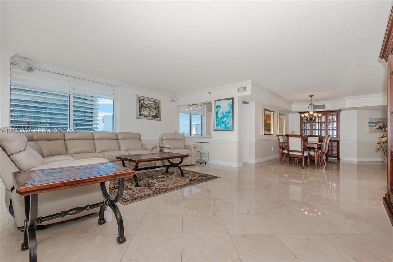 8855 Collins Ave , Unit 8J, Surfside, FL 33154 Photo