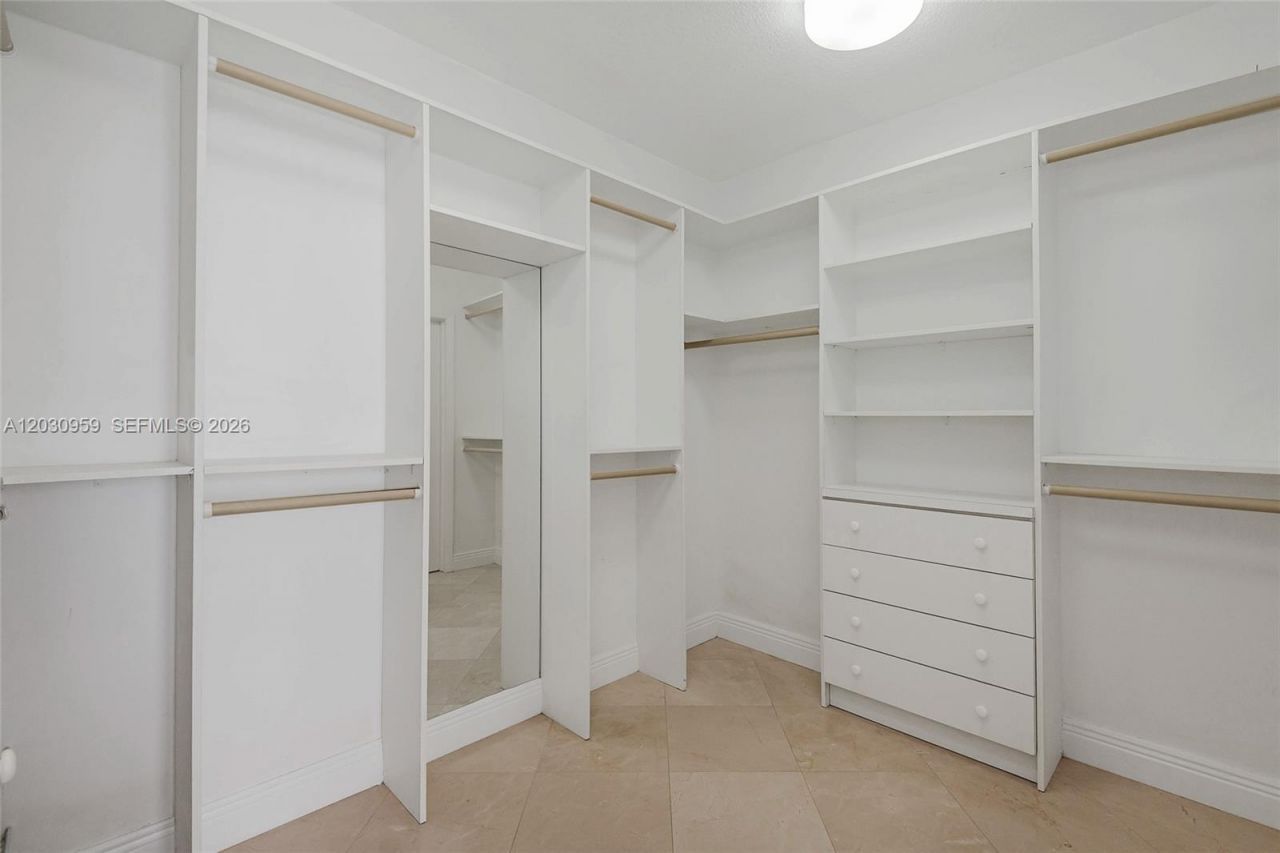 8855 Collins Ave , Unit 8J, Surfside, FL 33154 Photo