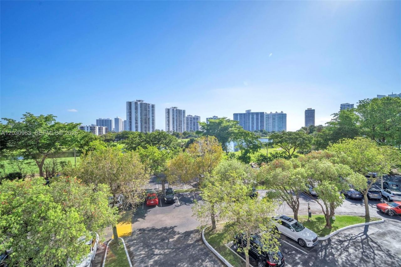 20355 NE 34th Ct , Unit 421, Aventura, FL 33180 Photo