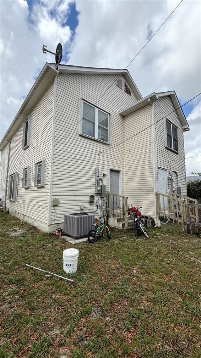 1742 SW 44th Ter , Fort Lauderdale, FL 33317 Photo
