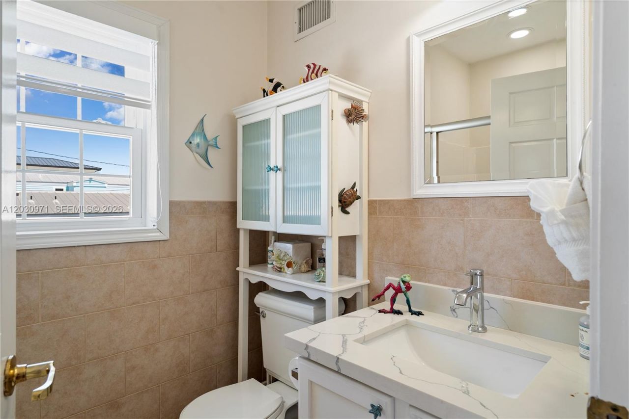 720 Boyd Dr , Key Largo, FL 33037 Photo