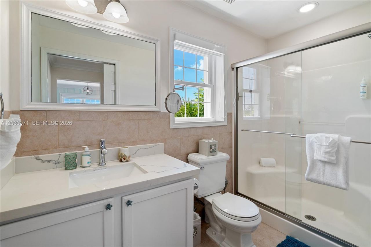 720 Boyd Dr , Key Largo, FL 33037 Photo