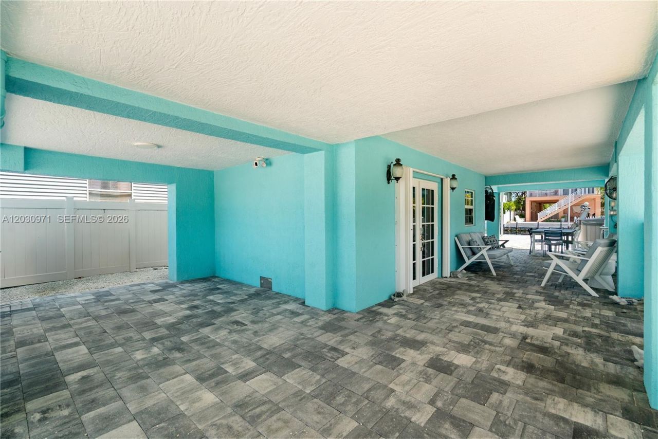 720 Boyd Dr , Key Largo, FL 33037 Photo