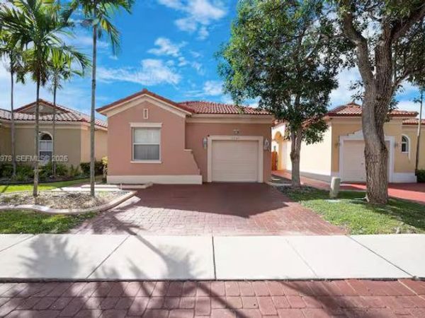 2327 NE 37th Ter , Homestead, FL 33033