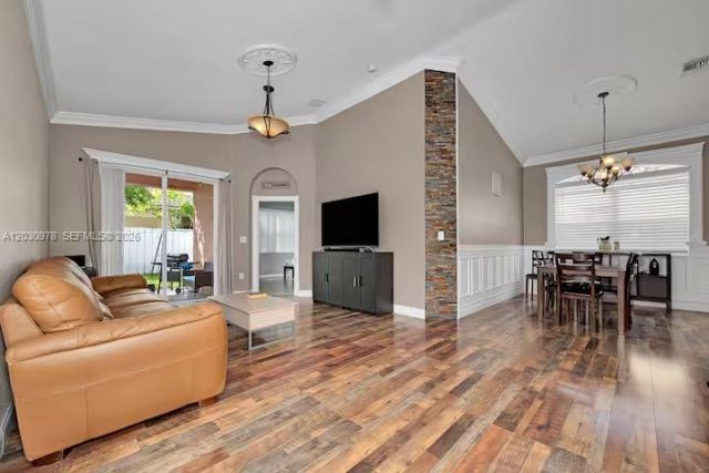 2327 NE 37th Ter , Homestead, FL 33033 Photo