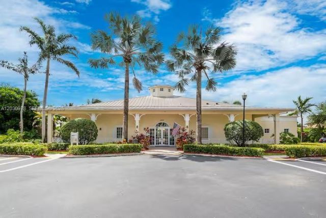2327 NE 37th Ter , Homestead, FL 33033 Photo