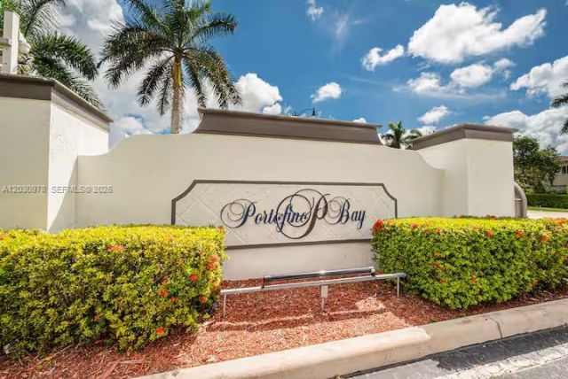 2327 NE 37th Ter , Homestead, FL 33033 Photo