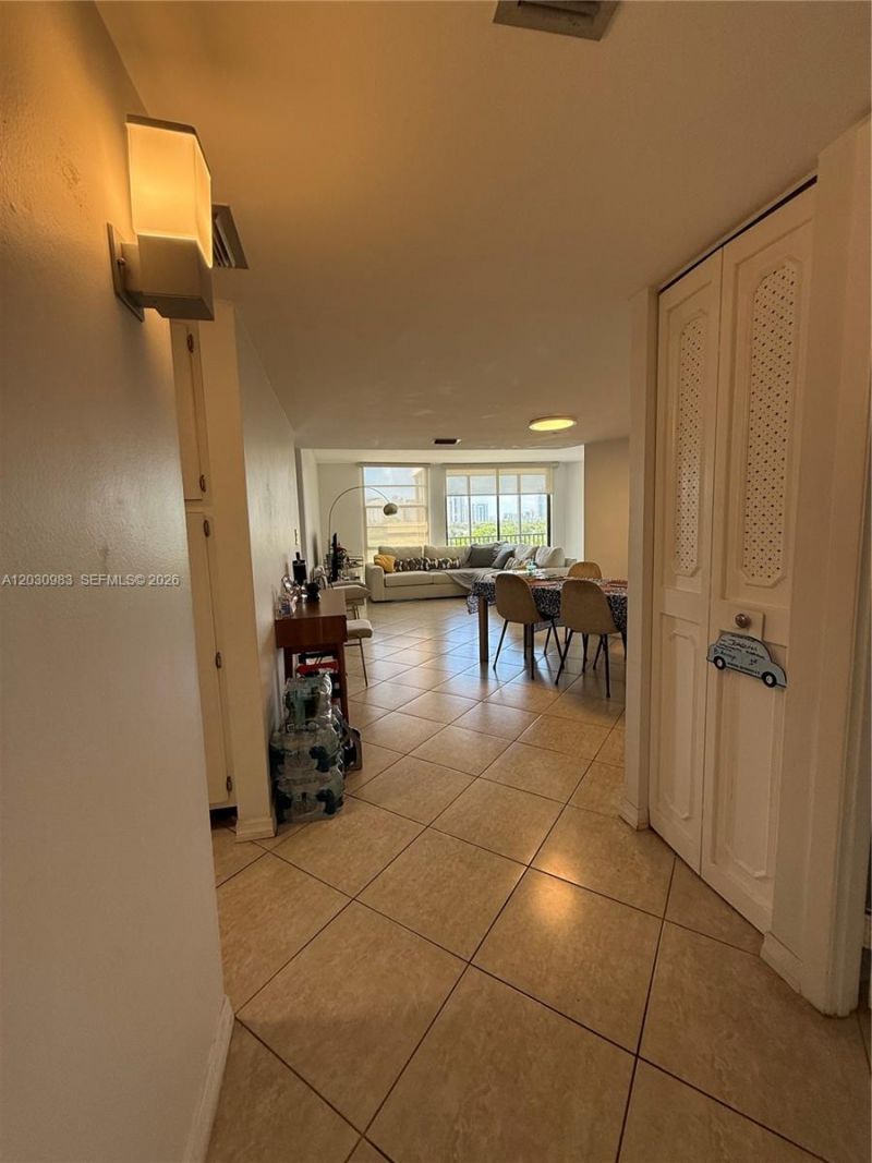 3475 N Country Club Dr , Unit 608, Aventura, FL 33180 Photo