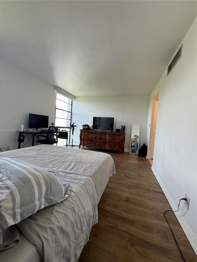 3475 N Country Club Dr , Unit 608, Aventura, FL 33180 Photo