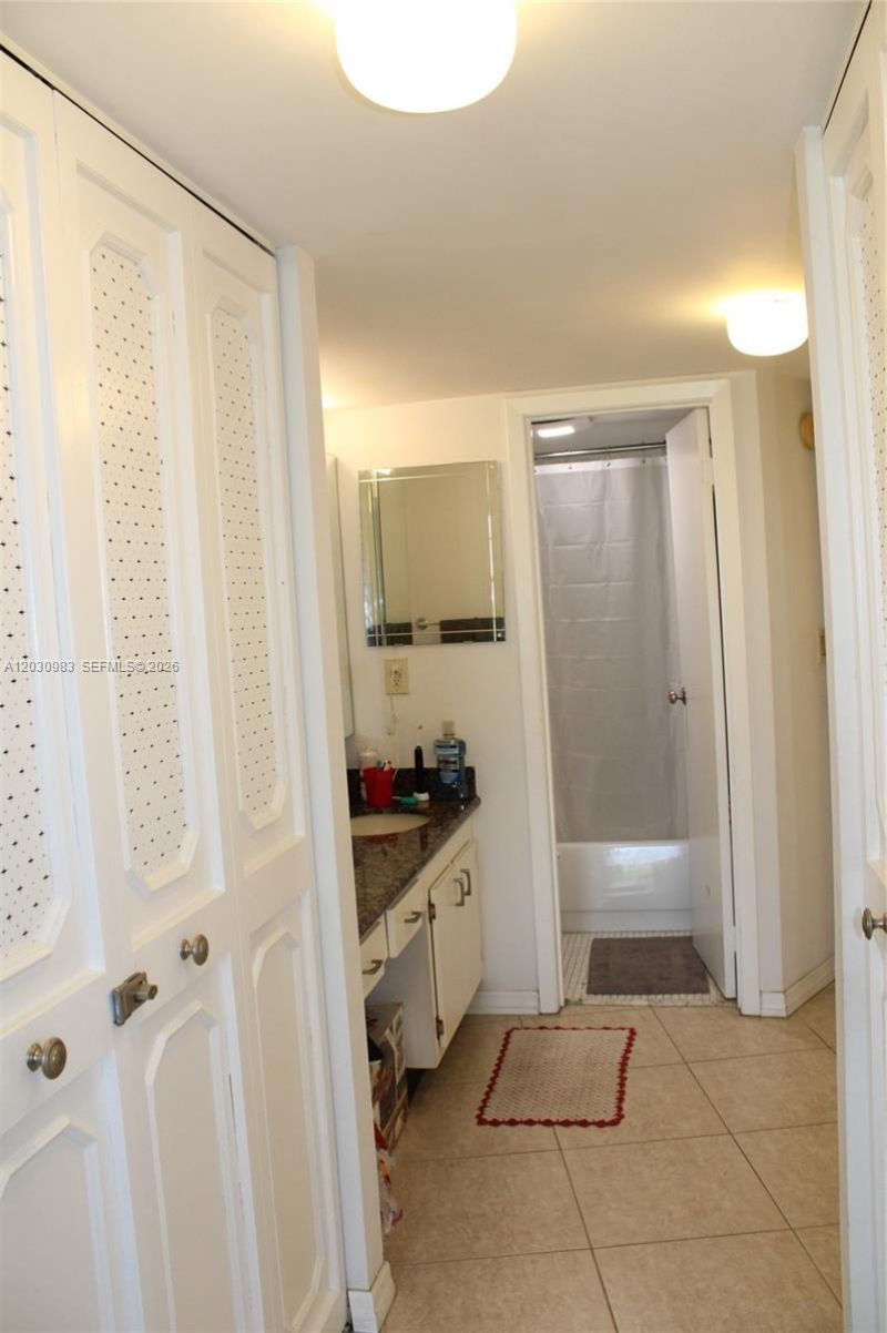 3475 N Country Club Dr , Unit 608, Aventura, FL 33180 Photo