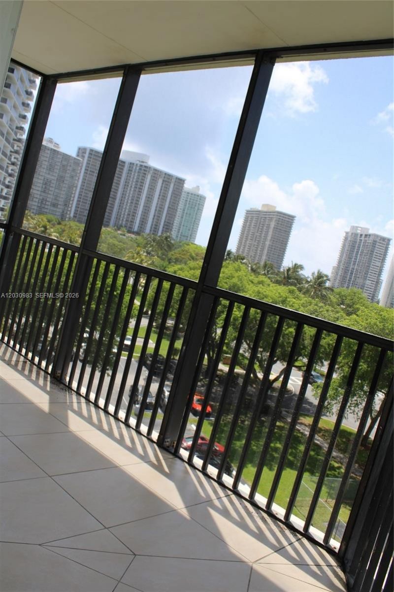 3475 N Country Club Dr , Unit 608, Aventura, FL 33180 Photo