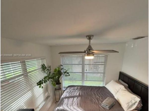 1585 NW 70th Ln , Margate, FL 33063