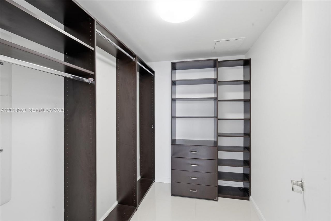 465 Brickell Ave , Unit 3202, Miami, FL 33131 Photo