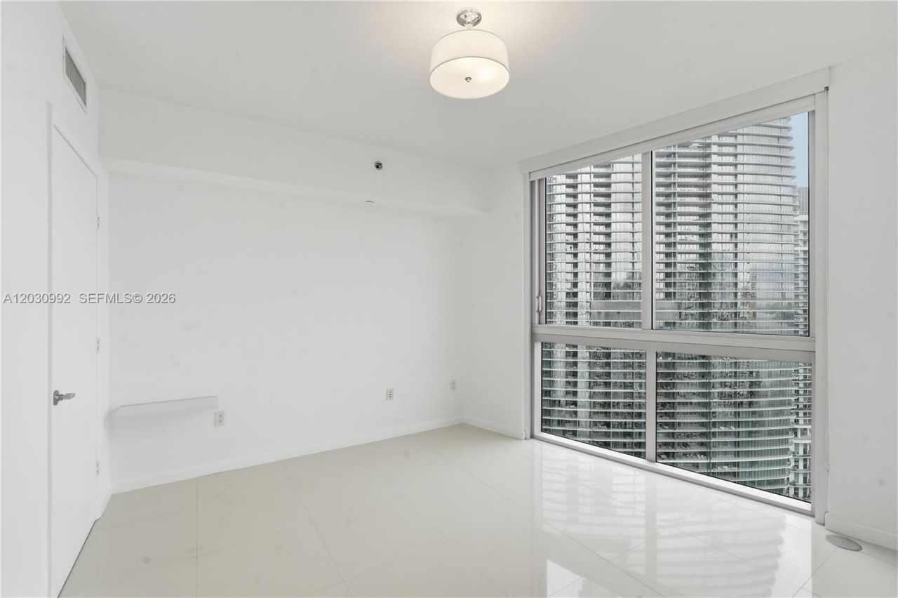465 Brickell Ave , Unit 3202, Miami, FL 33131 Photo