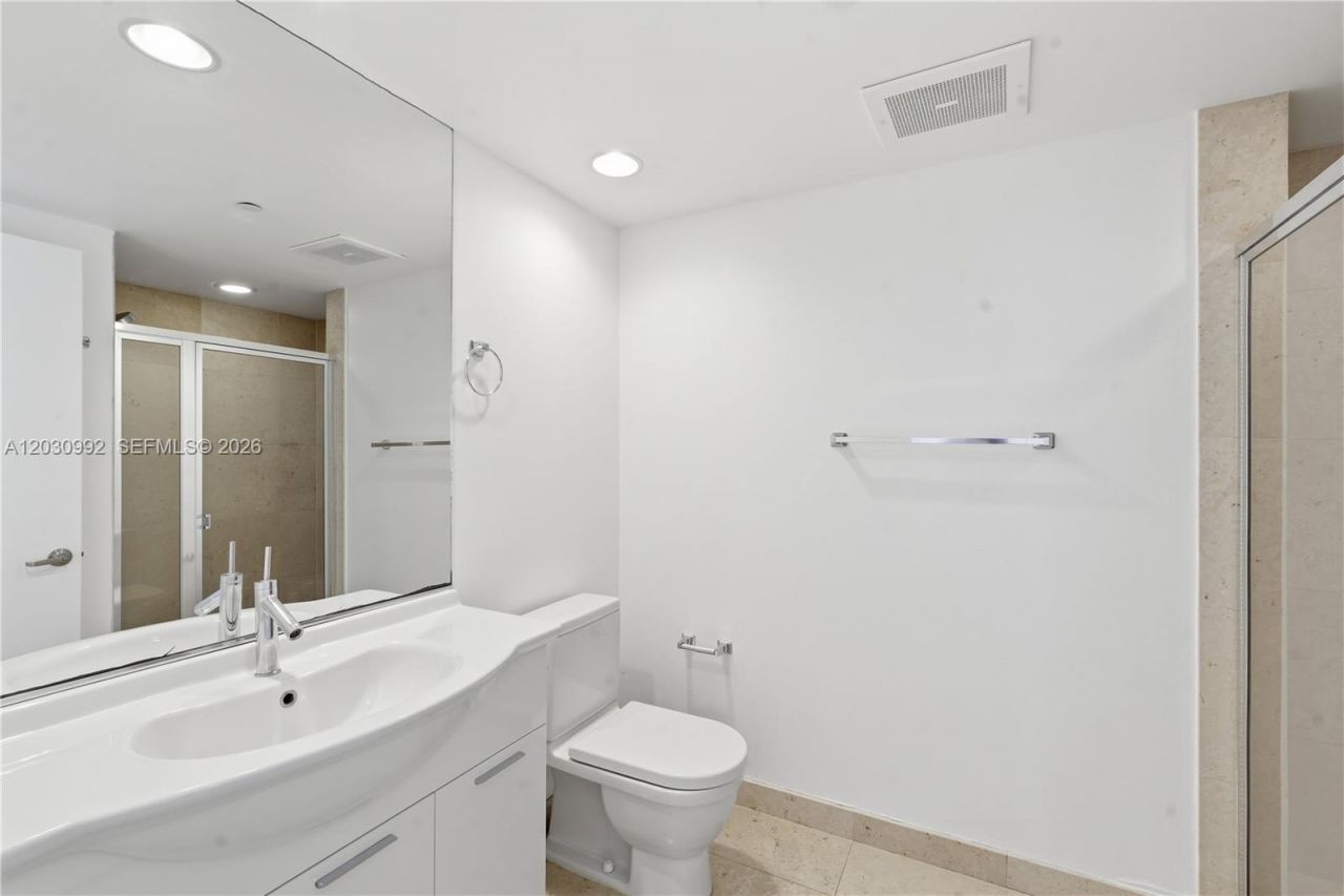 465 Brickell Ave , Unit 3202, Miami, FL 33131 Photo