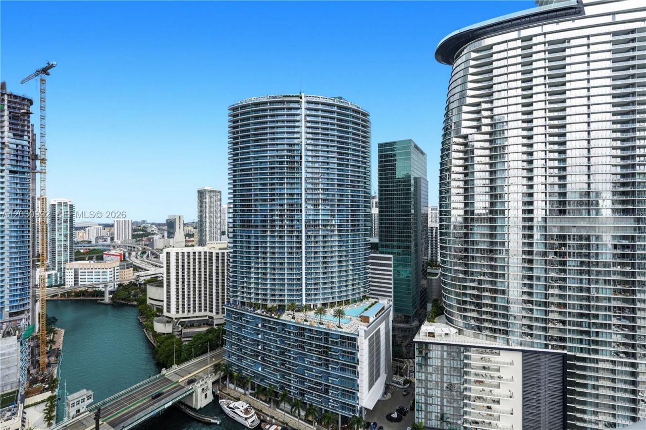 465 Brickell Ave , Unit 3202, Miami, FL 33131 Photo