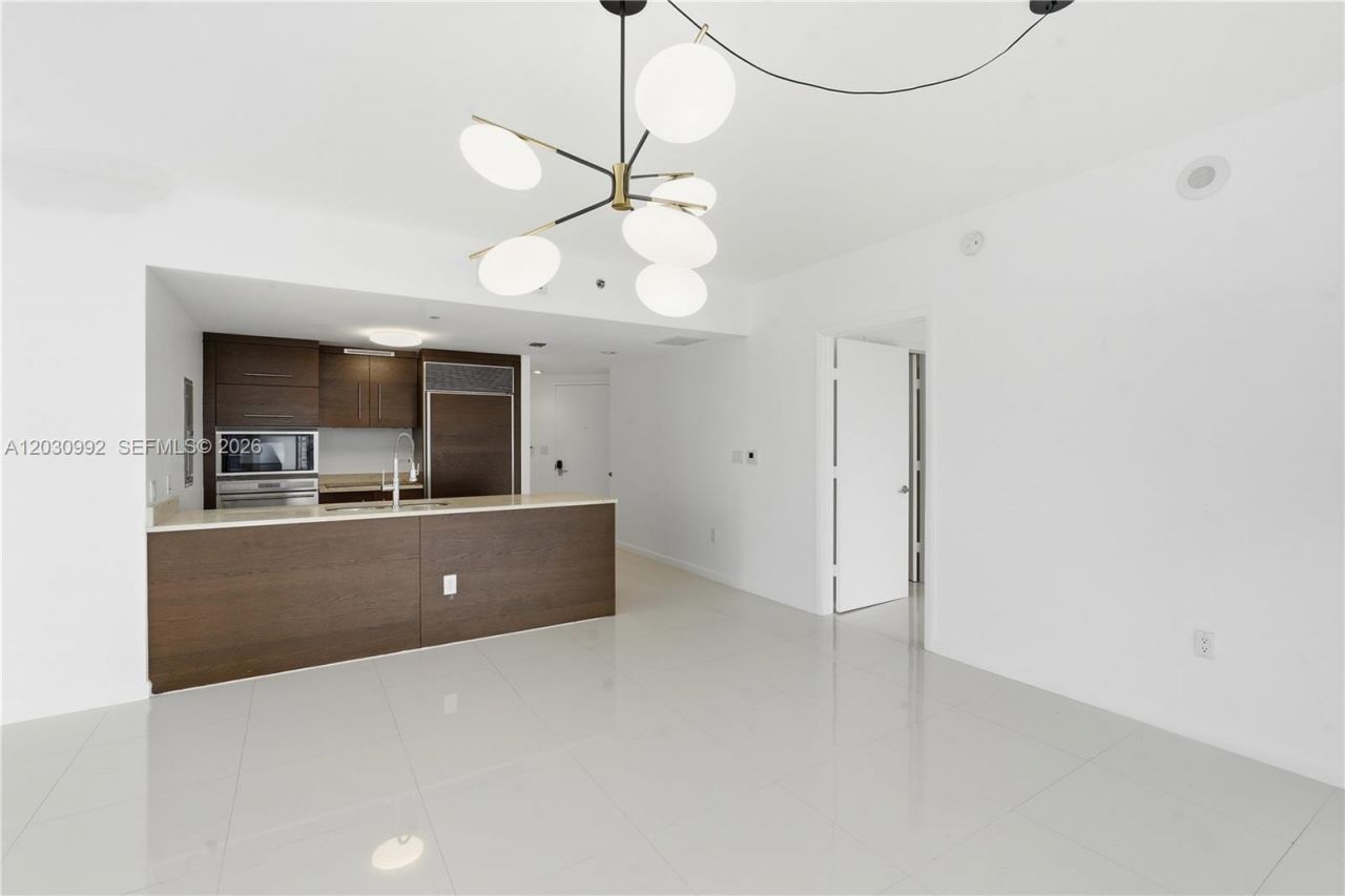 465 Brickell Ave , Unit 3202, Miami, FL 33131 Photo