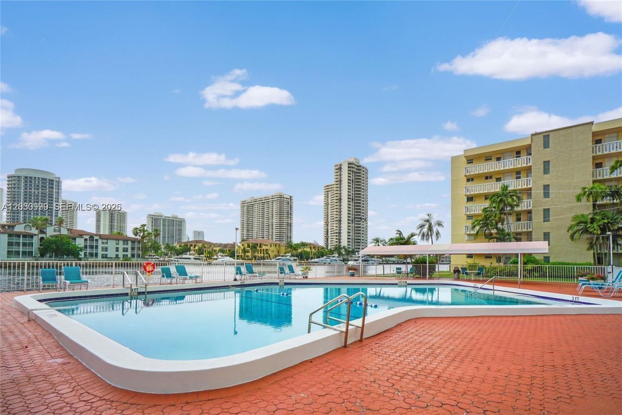3020 Marcos Dr , Unit S110, Aventura, FL 33160 Photo