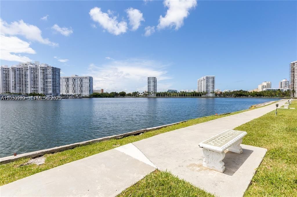 3020 Marcos Dr , Unit S110, Aventura, FL 33160 Photo