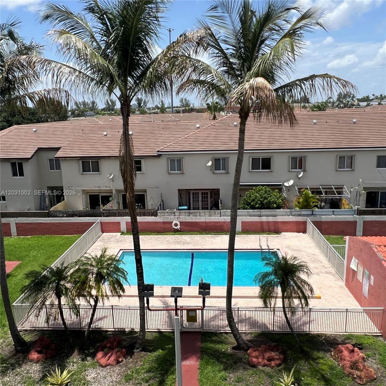 8425 NW 8th St , Unit 406, Miami, FL 33126 Photo