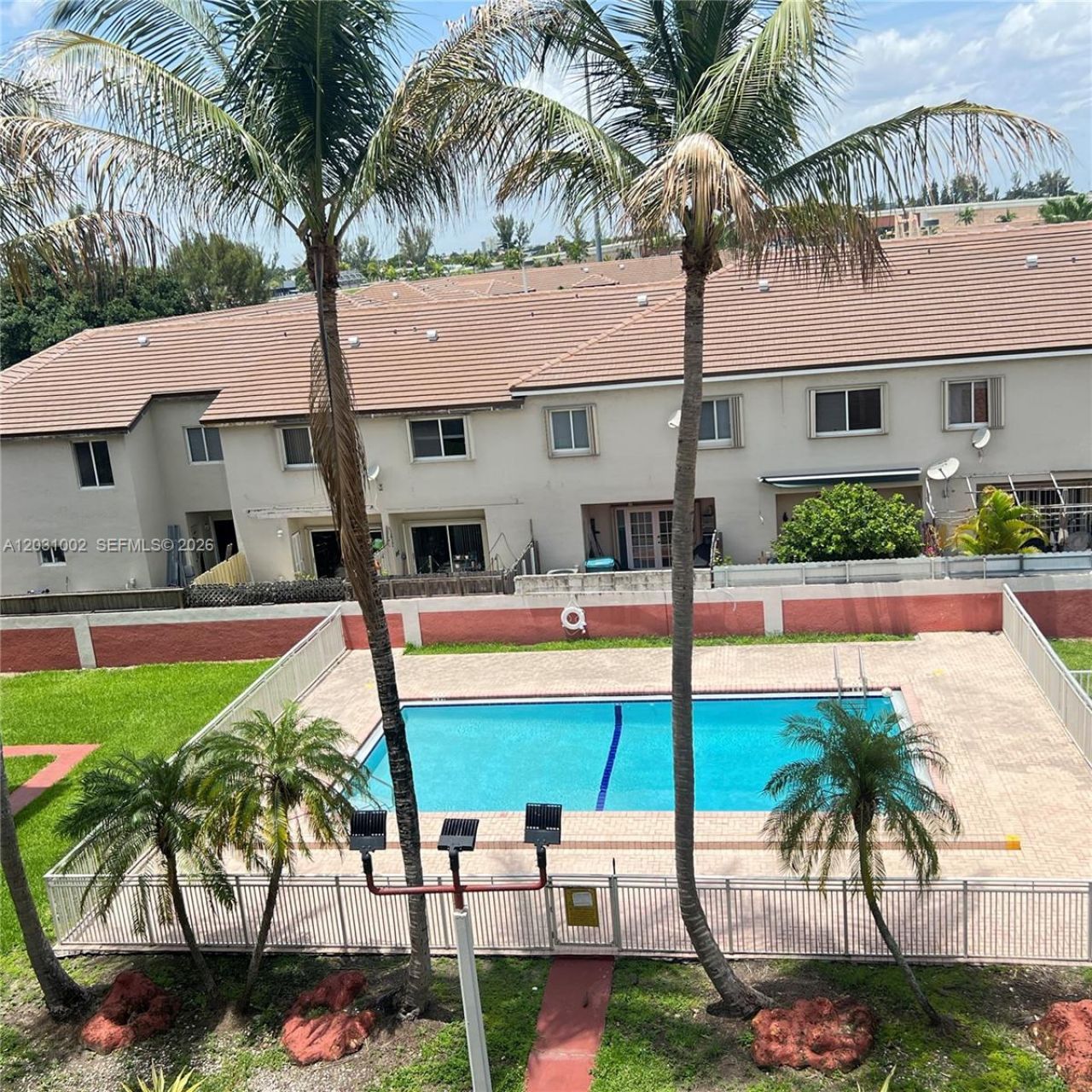 8425 NW 8th St , Unit 406, Miami, FL 33126 Photo