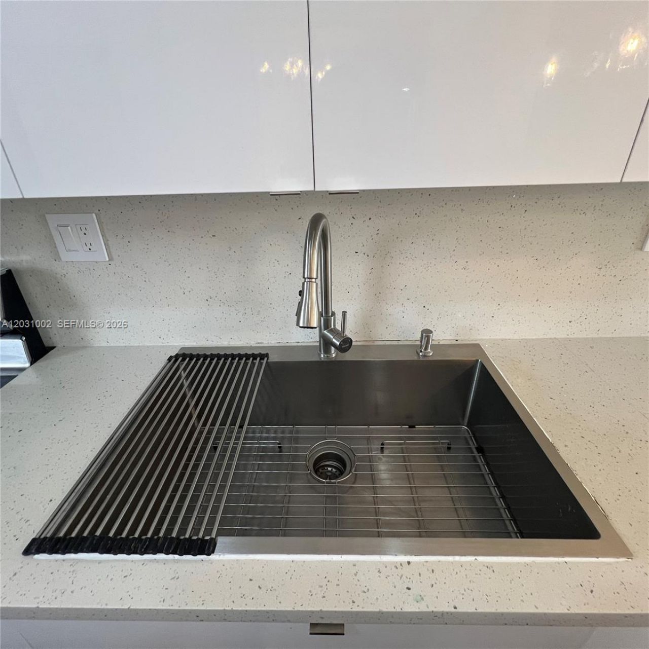 8425 NW 8th St , Unit 406, Miami, FL 33126 Photo