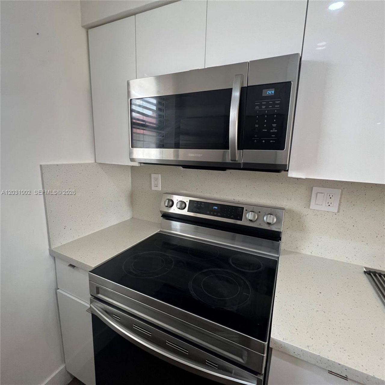 8425 NW 8th St , Unit 406, Miami, FL 33126 Photo