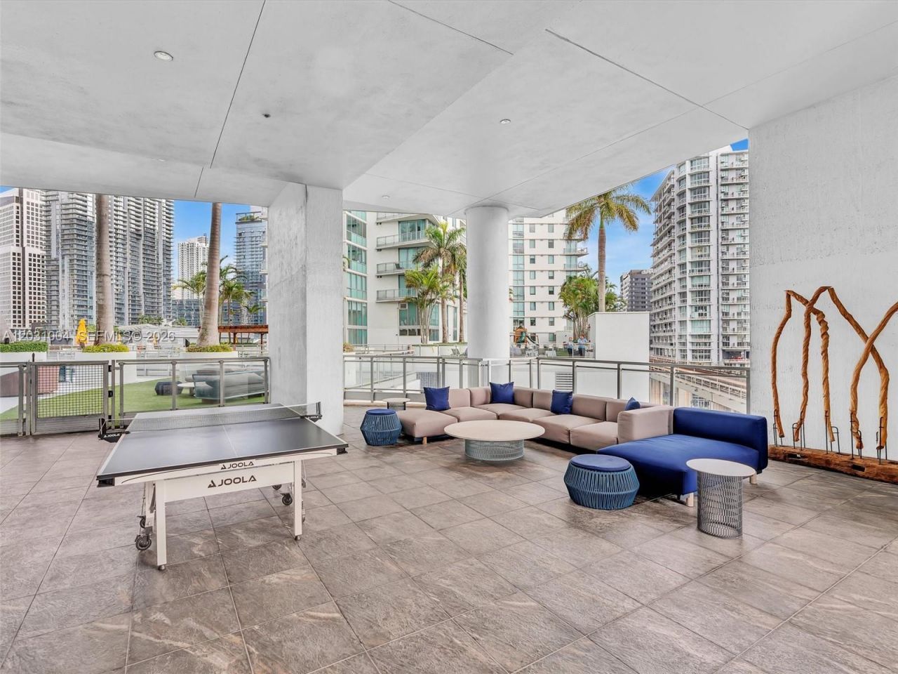 90 SW 3rd St , Unit 2013, Miami, FL 33130 Photo