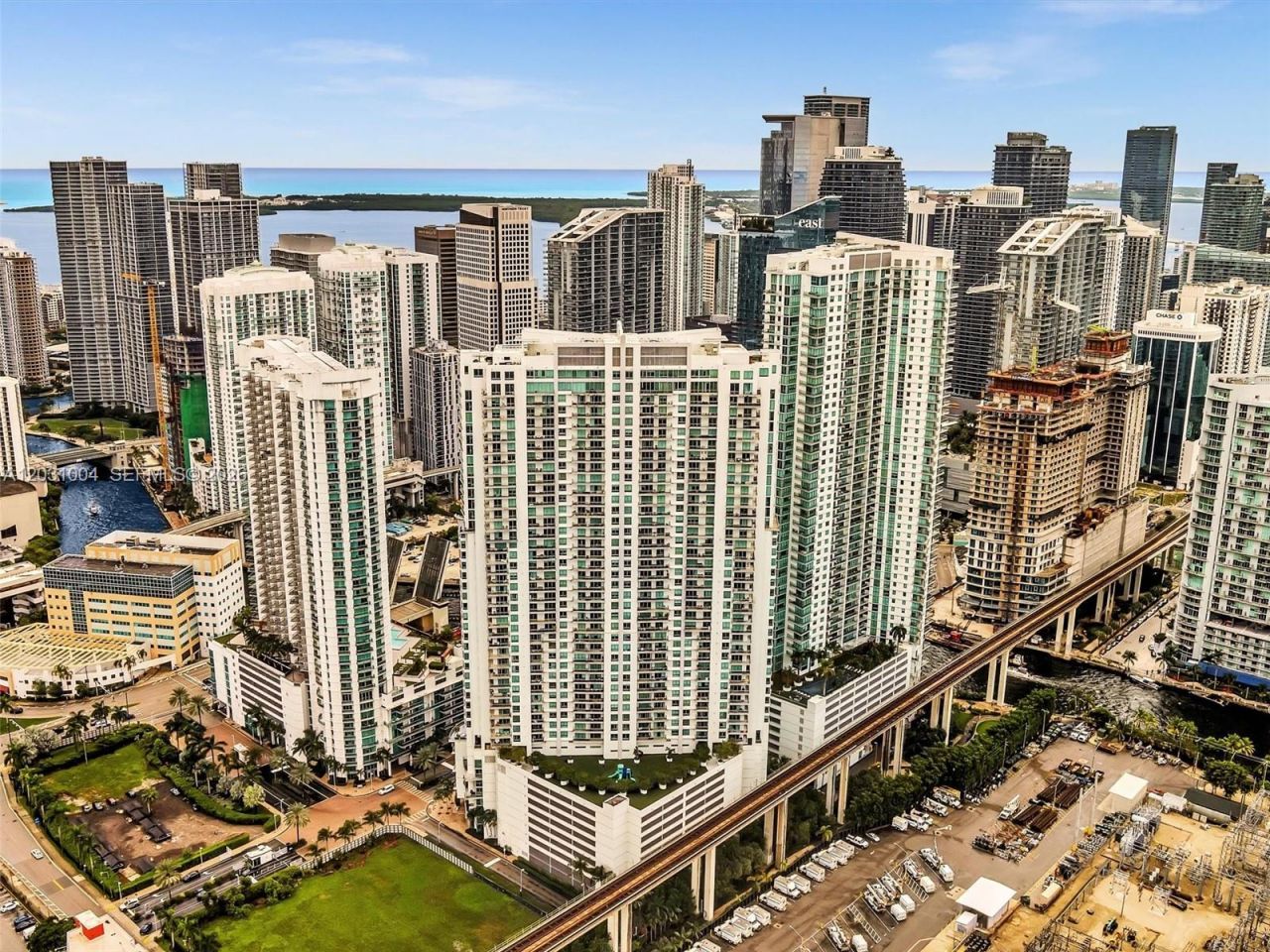 90 SW 3rd St , Unit 2013, Miami, FL 33130 Photo