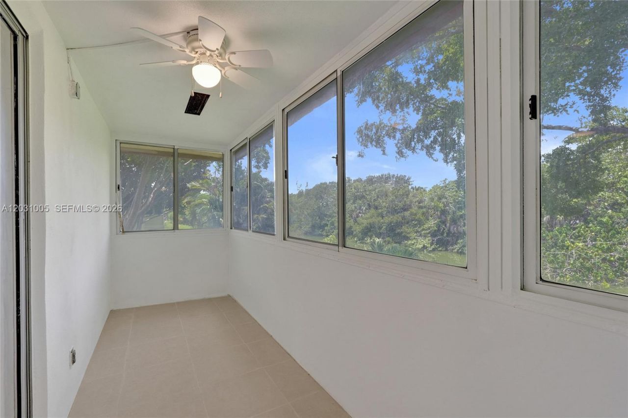 47 Camden , Unit B, West Palm Beach, FL 33417 Photo
